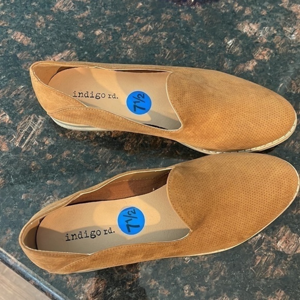 Indigo Rd suede slip ons - Picture 4 of 6